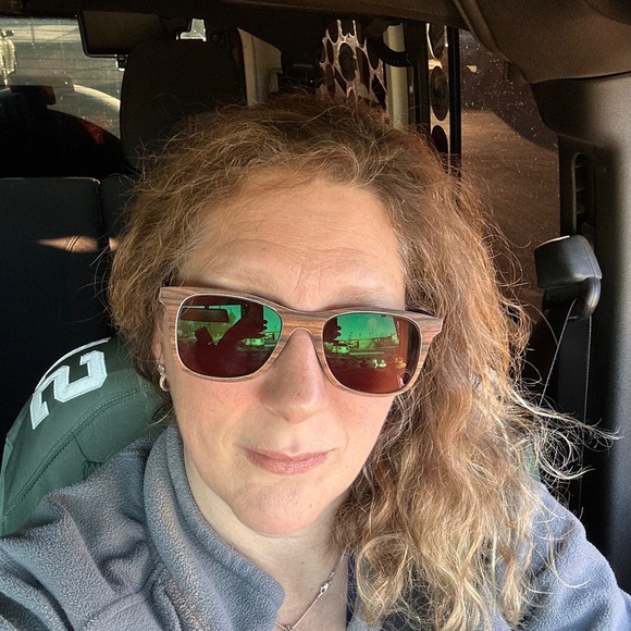 Meet your Posher, Di - Picture 1 of 2